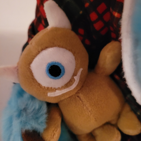 Disney Store Holiday Morning Sully Plush Plaid Pajamas Shirt Santa Monsters Inc - Picture 4 of 5